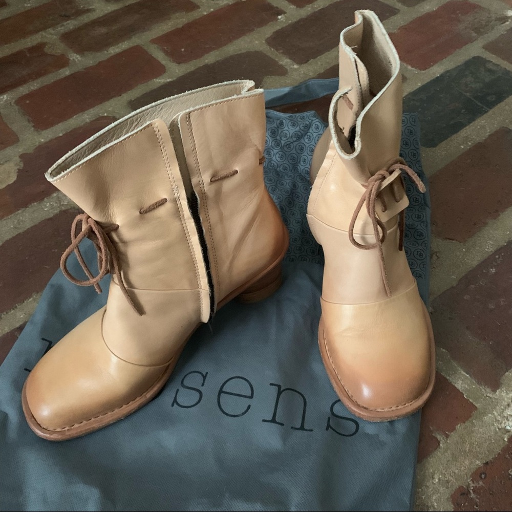 Barely worn Neosens Ankle boots